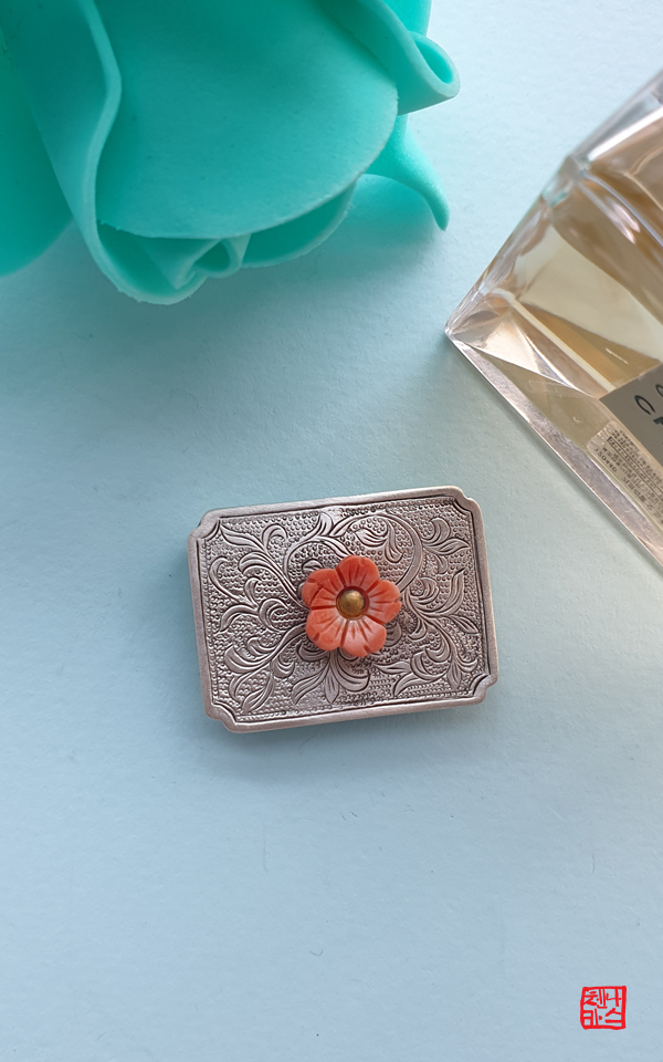 1475934 - [나스첸카 NASCHENKA] 꽃과같은 진품 고가의 산호 은 노리개 띠돈