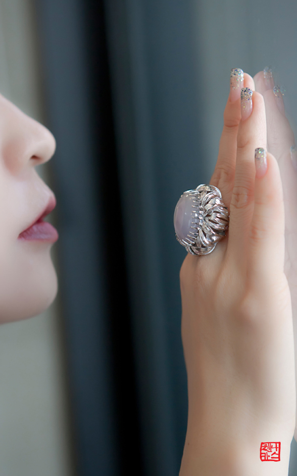 9608 - [나스첸카 NASCHENKA] 여자는 섬세한 남자를 좋아해 [실버 수공예 라벤더 비취 반지]