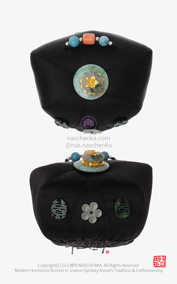 10956943 - [나스첸카 NASCHENKA 오얏화(李花) 희(喜) 비취 족두리  무봉비취·천연 산호 은세공 검정 족두리  @nas.naschenka