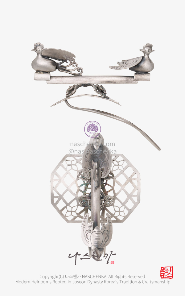 10957633 - 전통 장신구 [나스첸카 NASCHENKA] 은으로 만든 궁중 장치. 이게 첩지다