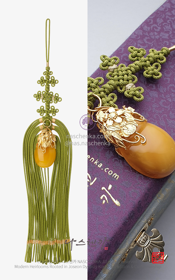 10958043 - 전통 노리개 [나스첸카 NASCHENKA] 복을 머금은 시간, 천연 호박 명주 노리개