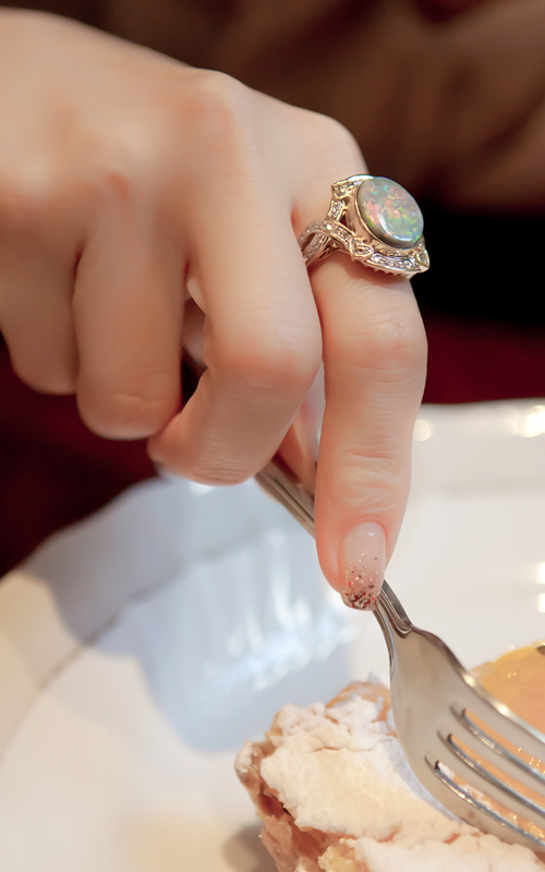 10466 - [나스첸카 NASCHENKA] 파이어 오팔 [18K 셋팅 다이아몬드 오팔 반지]