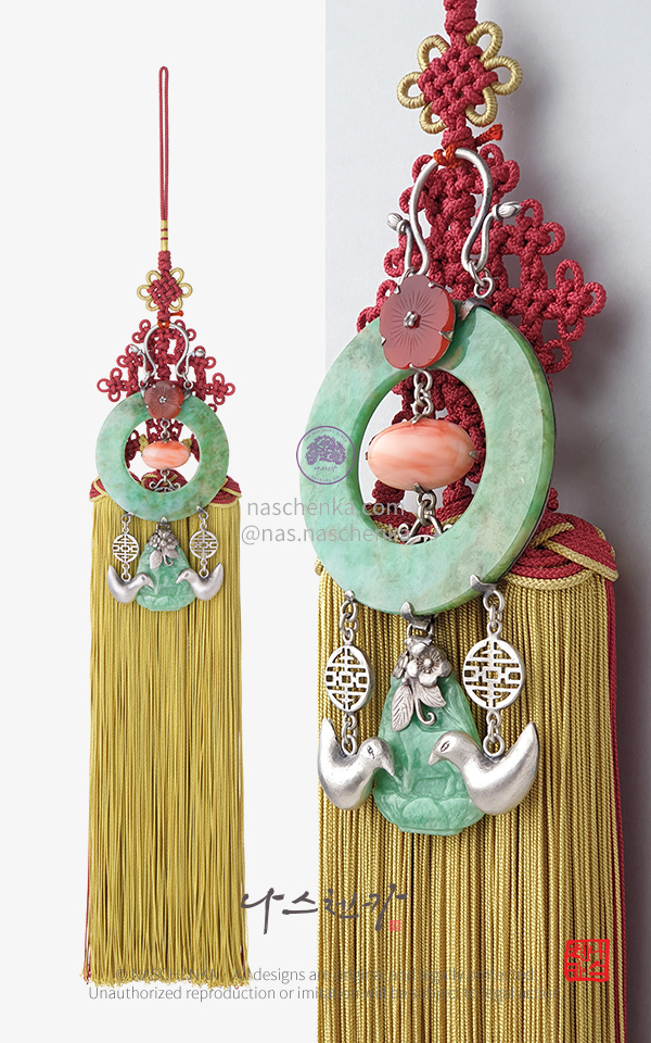 10959272 - 노리개의 마립간 명주 실크 비취 산호 은 노리개 